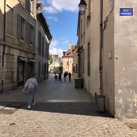 Cosy 6 Personnes - Parking Gratuit - Centre Historique Apartment *