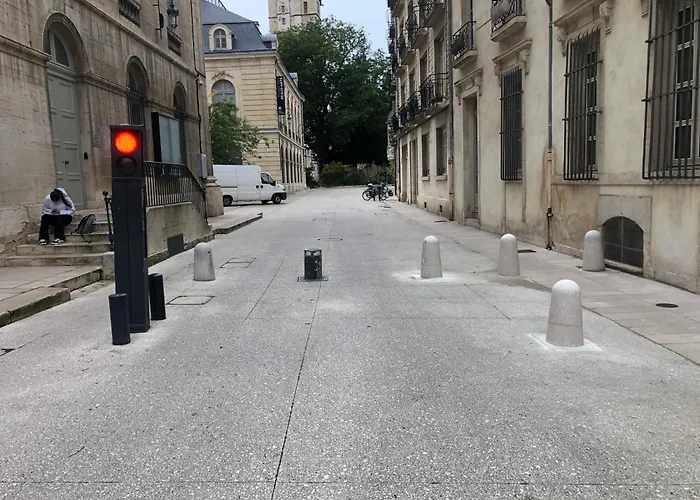 Cosy 6 Personnes - Parking Gratuit - Centre Historique ディジョン